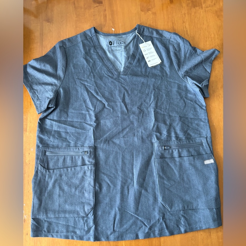 Figs large scrub top NWT